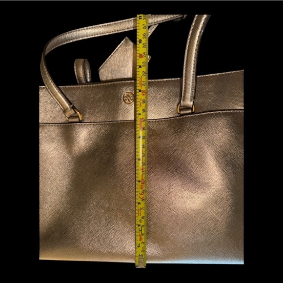 Tory Burch ~Rose Gold Tote~ Pre-Owned - Picture 8 of 10